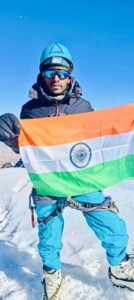 ડાંગનો એકમેવ પર્વતારોહક ભોવાન રાઠોડ (1)