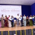 વ્યારા ખાતે મહિલા સંમેલન કાર્યક્રમ યોજાયો