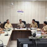 મુકત તેમજ ન્યાયી વાતાવરણમાં ચૂંટણીઓ યોજવા અંગે ગુજરાત અને મહારાષ્ટ્ર રાજ્યના બોર્ડર વિસ્તારના પોલીસ અધિકારીઓની સંયુક્ત બોર્ડર મિટિંગ વ્યારા ખાતે યોજાઈ