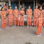 ઉચ્છલ ખાતે શેરી નાટક દ્વારા મતદાન જાગૃતિનો સંદેશ આપતા વિદ્યાર્થીઓ