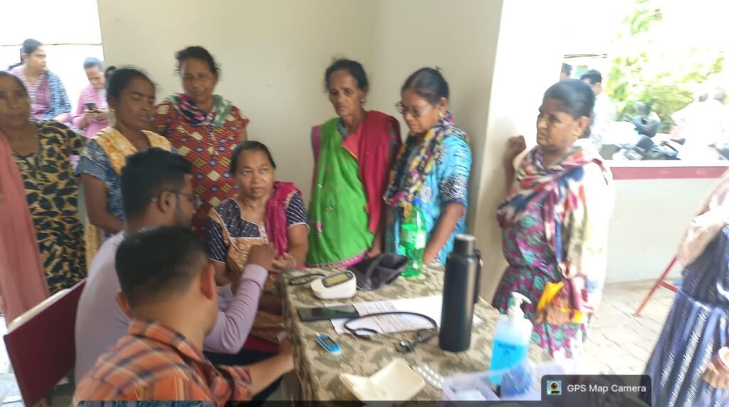 ડોલવણના અંધારવાડી દૂર ખાતે ‘ધરતી આબા જનજાતિય ગ્રામ ઉત્કર્ષ અભિયાન’