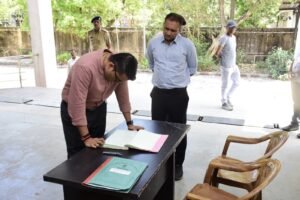 EVM ver house observqtion by district election officer of tapi