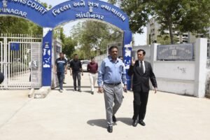 State Police Chief testified in Kutch Court through VC from Gandhinagar, setting a new benchmark for saving time and fuel: Landmark use of modern technology in judicial process
