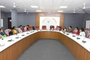 Pm nidhi yojana labharthi sahay vyara nagar palika