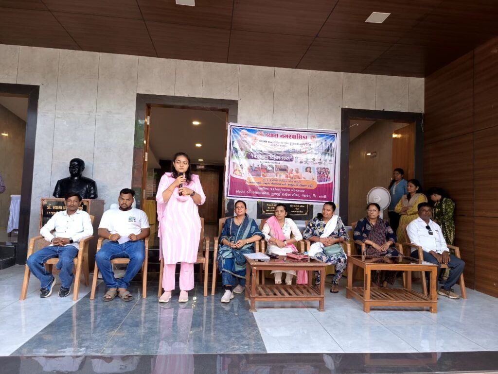 વ્યારા ખાતે નગરપાલિકા કક્ષાનો ‘જન કલ્યાણ શિબિર’ અને ‘પી.એમ. સ્વનિધિ મહોત્સવ’ યોજાયો