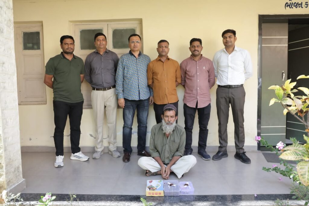 વાલોડમાંથી ગાંજા સાથે એક આરોપીની ધરપકડ કરતી તાપી એસ.ઓ.જી. ટીમ