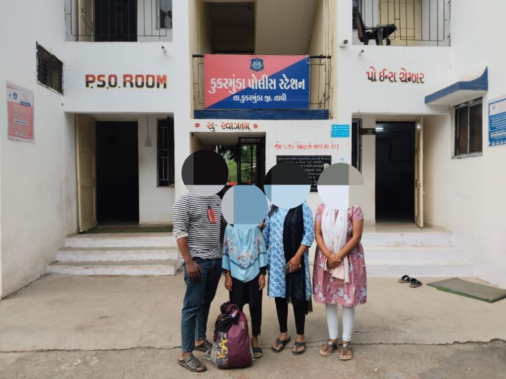 પરિવારથી વિખુટી પડેલ નાની બાળકીને તેના પરિવાર સાથે સુખદ મિલન કરાવતી કુકરમુંડા પોલીસ