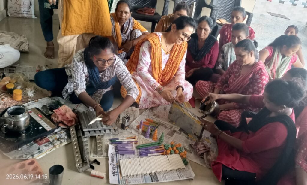 ઉમરવાવદૂર ખાતે ડેકોરેટીવ મીણબત્તી બનાવટની ૧૫ દિવસીય તાલીમ પૂર્ણ