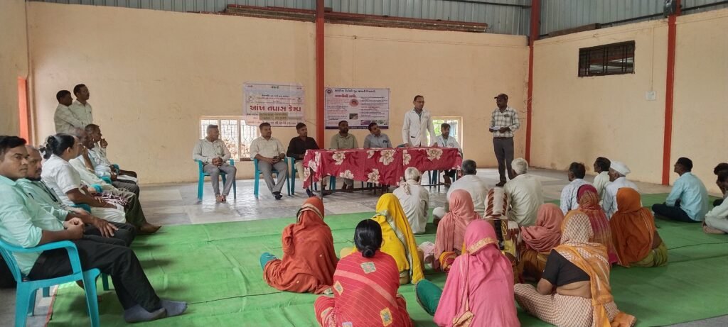 કુકરમુંડાના આશ્રવા ગામે નેત્રનિદાન અને સારવાર કેમ્પમાં 135 દર્દીઓએ લાભ લીધો : 17 દર્દીઓ ઓપરેશન માટે માંડવી દાખલ કરવામાં આવ્યા 