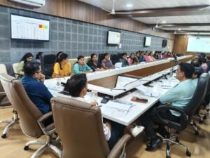 આંગણવાડીના બાળકોના પોષણ અને આરોગ્યલક્ષી બાબતોની સમીક્ષા બેઠક તાપી જિલ્લા કલેક્ટર શ્રી દેવ ચૌધરીના અધ્યક્ષસ્થાને યોજાઈ