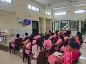 ઉકાઈ ખાતે આરોગ્ય કર્મચારીઓ માટે ન્યુટ્રિશન અને આરોગ્યલક્ષી તાલીમ યોજાઈ 