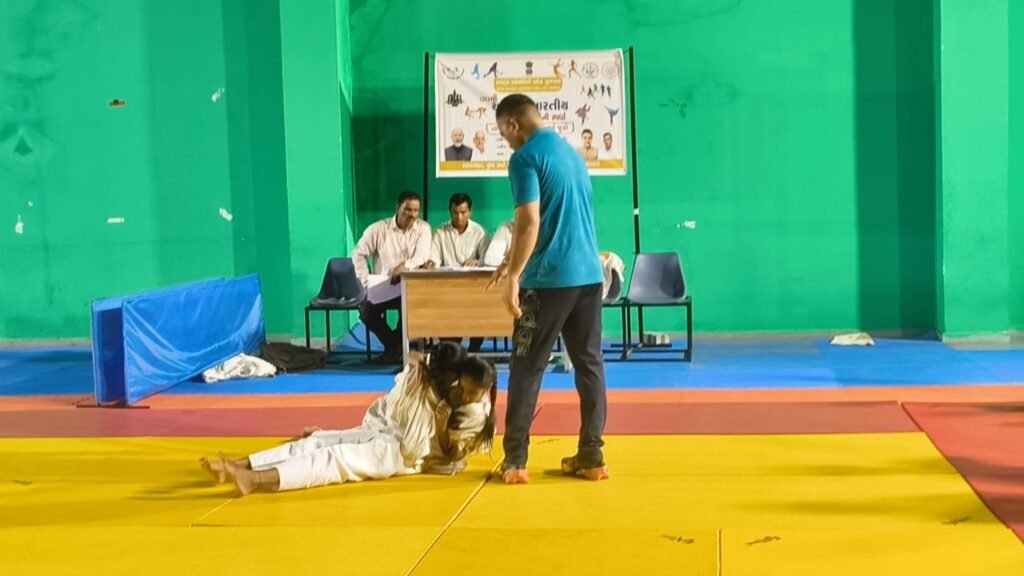 જિલ્લાકક્ષાની જુડો સ્પર્ધામાં વિનોબા આશ્રમશાળા ગડતના રમતવીરોનું ઉત્કૃષ્ટ પ્રદર્શન