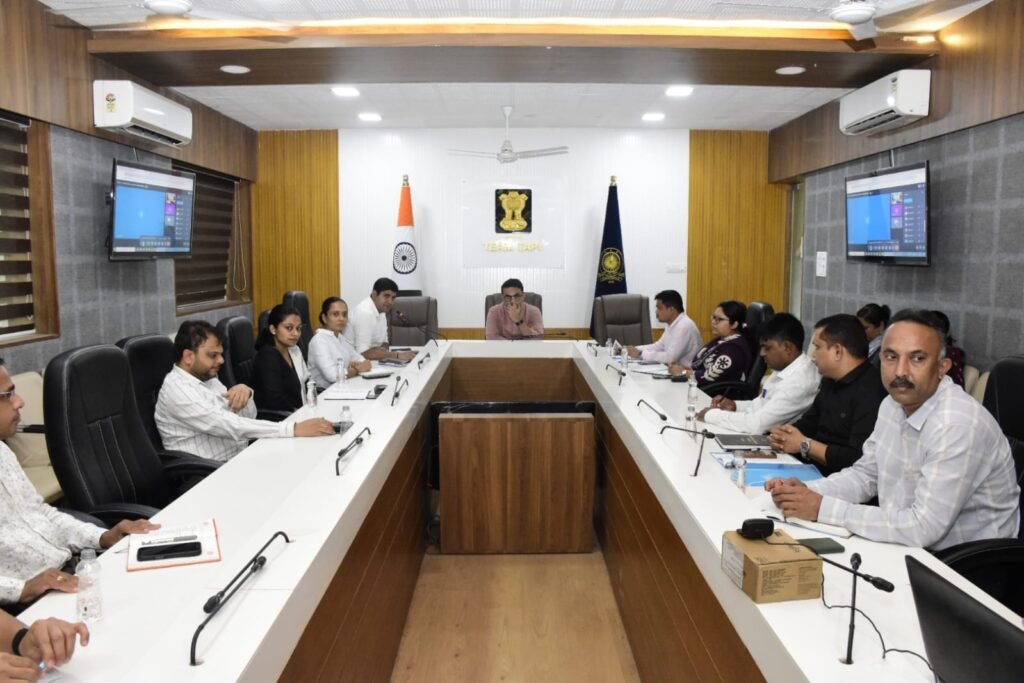 તિરંગા યાત્રા અને વિભાજન વિભીષિકા સ્મૃતિ દિવસની ઉજવણી સંદર્ભે તાપી કલેક્ટર દેવ ચૌધરીના અધ્યક્ષસ્થાને બેઠક યોજાઈ