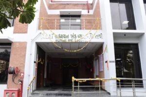 તાપીના વિદ્યાર્થીઓ માટે કારકિર્દી નિર્માણનું નવું સરનામું : વ્યારા લાઈબ્રેરીનો આધુનિક સ્ટડી હોલ