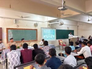સોનગઢ સરકારી કોલેજ ખાતે હેલ્મેટ અને ટ્રાફિક અવેરનેસ કાર્યક્રમ યોજાયો