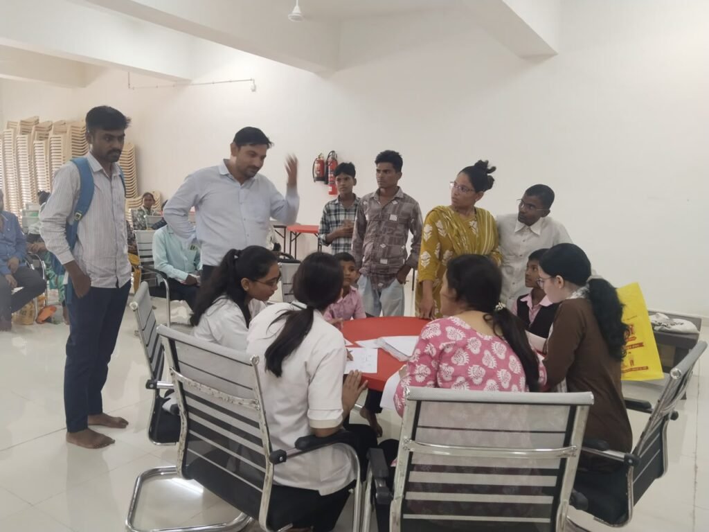 માછીમારો અને સ્થાનિક નિવાસીઓ માટે નિઃશુલ્ક હોમિયોપેથીક મેડિકલ કેમ્પ