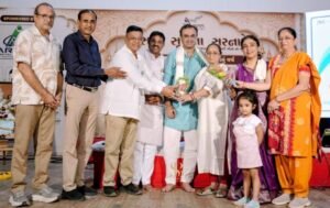 રોટરી ક્લબ ઓફ અંકલેશ્વર દ્વારા કલાકારોનું સન્માન 