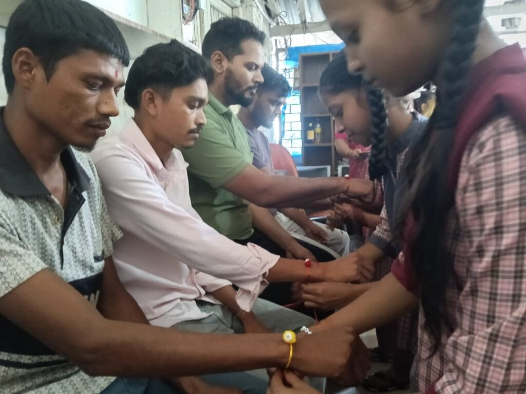 કેજીબીવીની દીકરીઓની રક્ષાબંધનની અનોખી ઉજવણી 