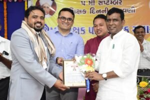 શિક્ષકોની સમર્પણ ભાવનાથી જ તાપી જિલ્લાનું ભાવિ ઉજ્જવળ બનશે : રાજ્યમંત્રી ડૉ. જયરામભાઈ ગામીત