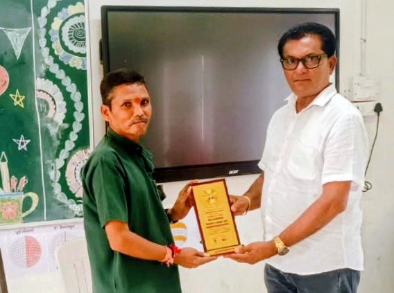 લીંગડ પ્રાથમિક શાળા આચાર્ય ડો.રાજેશ‌‌ સોલંકીને એશિયન બુક ઓફ વર્લ્ડ રેકોર્ડમાં સ્થાન 