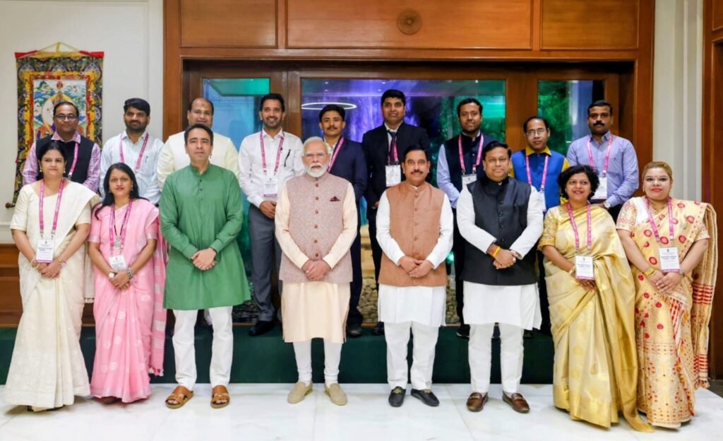 તળાદ હાઈસ્કૂલનાં ભૂતપૂર્વ વિદ્યાર્થી રાજેશ પટેલને રાષ્ટ્રપતિનાં હસ્તે બેસ્ટ શિક્ષક એવોર્ડ- 2026 એનાયત 
