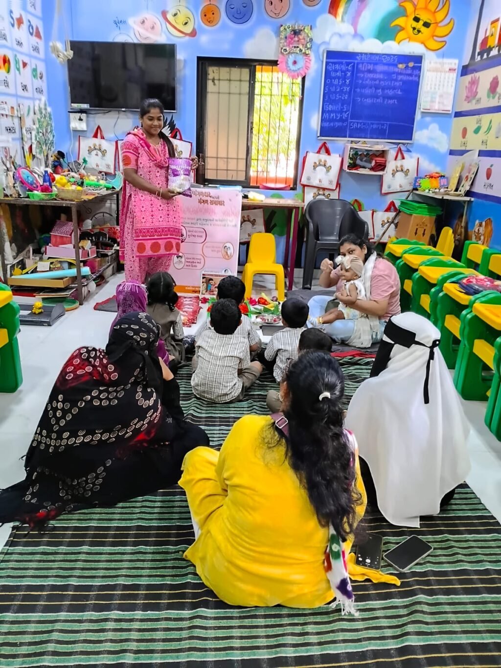આઈસીડીએસ વ્યારા દ્વારા કિશોરીઓ, સગર્ભા-ધાત્રી માતાઓ અને બાળકોમાં સ્વાસ્થ્ય જાગૃતિ અર્થે વિવિધ પોષણલક્ષી પ્રવૃત્તિઓ યોજાઈ 