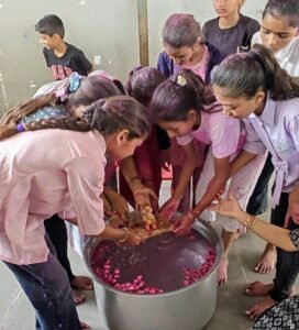 કીમ પ્રાથમિક શાળા : ઇકો-ફ્રેન્ડલી ગણેશજીનું સ્થાપન અને પ્રેરણાદાયક વિસર્જન