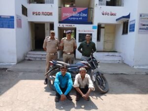 મોટર સાઇકલ ચોરીના ગુનામાં સંડોવાયેલ આરોપીઓની ધરપકડ કરતી કુકરમુંડા પોલીસ