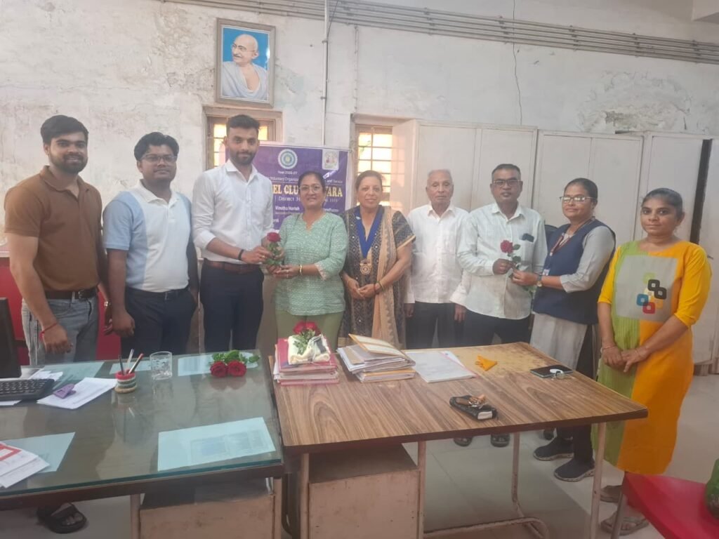 વિશ્વ પોસ્ટલ દિવસ નિમિત્તે ઈનર વ્હીલ કલબ ઓફ વ્યારા દ્વારા પોસ્ટલ કર્મચારીઓનો ભાવભીનો સન્માન સમારોહ