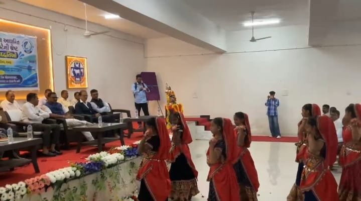 ઉકાઈ કામધેનુ યુનિવર્સિટી દ્વારા જળાશયમાં પાંજરા આધારિત મત્સ્યપાલન માટેની શ્રેષ્ઠ વ્યવસ્થાપન પદ્ધતિઓ અંગે એક દિવસીય સેમિનારનું આયોજન