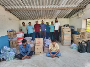 બે બોલેરો પીકઅપ ગાડીઓમાં ઇગ્લીશ દારૂની હેરાફેરી કરતા દારૂના જથ્થા સાથે આરોપીઓને ઝડપી પાડતી લોકલ ક્રાઇમ બ્રાંચ તાપી, પેરોલ- ફર્લો સ્કોડ તાપી