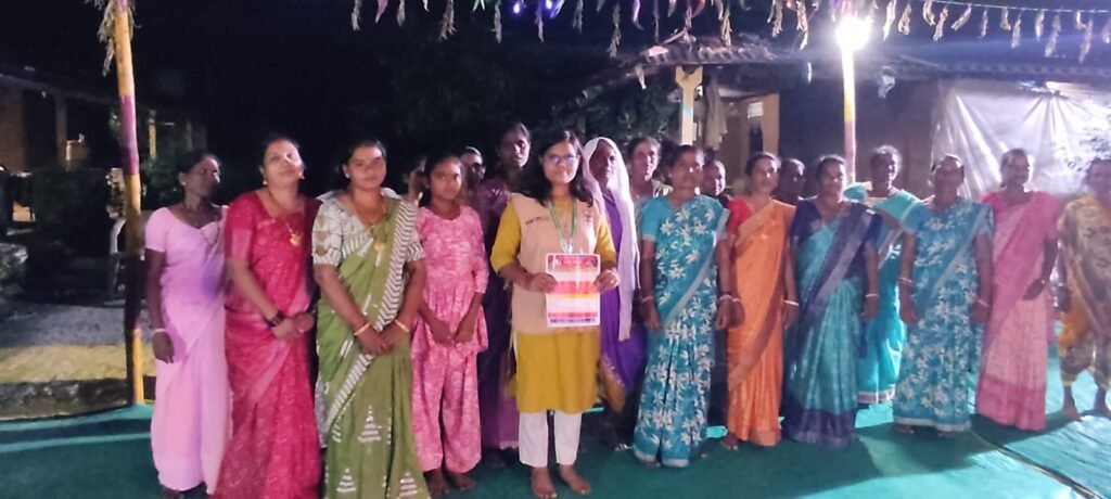 વ્યારા ખાતે નવરાત્રી મહોત્સવ દરમિયાન 'ચાઇલ્ડ હેલ્પલાઇન ૧૦૯૮' દ્વારા બાળ સુરક્ષા અંગે વિશેષ જાગૃતિ અભિયાન 