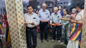 વ્યારાની કુસુમ જયેશ ભુલકા ભવન ગીતા રમેશ પ્લે સ્કૂલમાં નવરાત્રી ટ્રેડિશનલ ડ્રેસ હરીફાઈ યોજાઈ