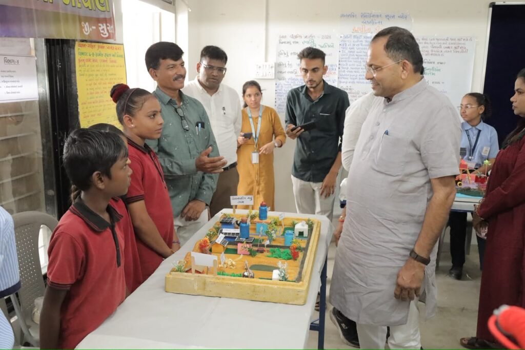 સાંધીએર પ્રાથમિક શાળામાં બ્લોક રિસોર્સ સેન્ટર ઓલપાડ દ્વારા તાલુકા કક્ષાનું વિજ્ઞાન-ગણિત-પર્યાવરણ યોજાયું 