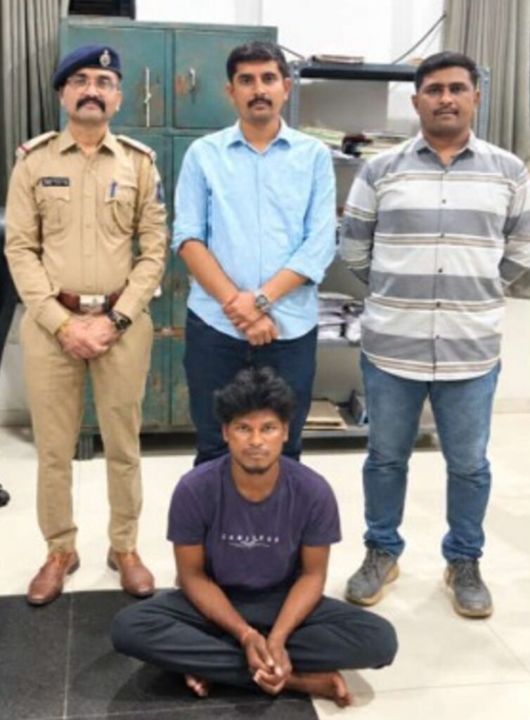 પોક્સોના ગંભીર ગુનામાં સંડોવાયેલ આરોપીને પકડી પાડતી સોનગઢ પોલીસ